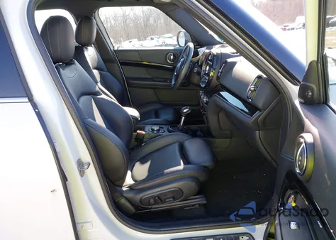 2019 Mini Countryman Cooper S z USA, uszkodzony, nr VIN WMZYT5C59K3G92049